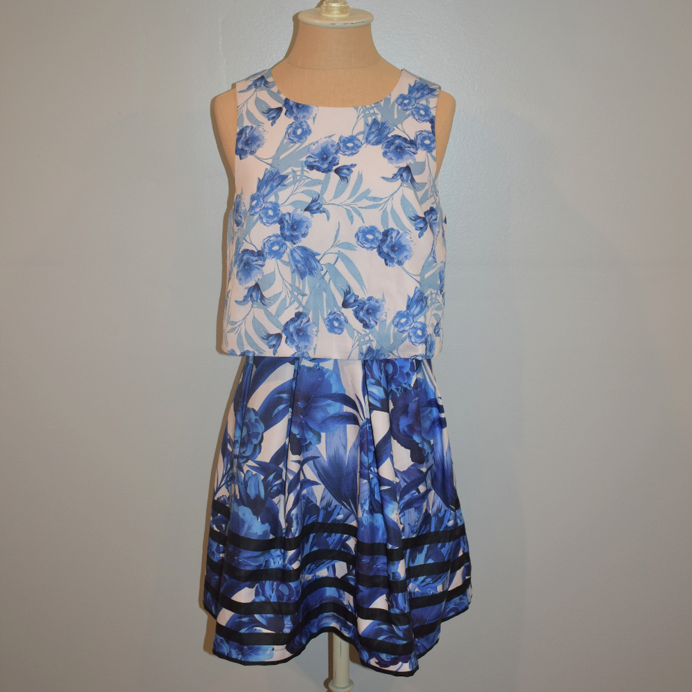 Romeo & Juliet Couture Blue Floral Peplum Dress